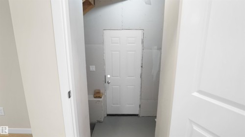 7116 51 Avenue, Beaumont, AB - Indoor Photo Showing Other Room