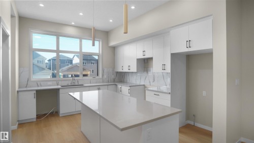 7116 51 Avenue, Beaumont, AB - Indoor Photo Showing Kitchen