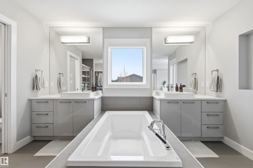 2046 Ware Road, Edmonton, AB - Indoor Photo Showing Bathroom