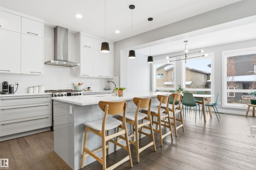 2046 Ware Road, Edmonton, AB - Indoor Photo Showing Kitchen With Upgraded Kitchen