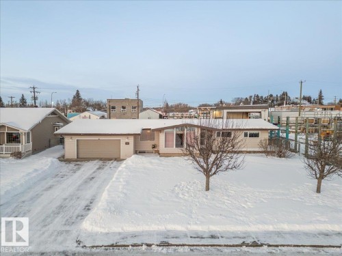 4910 49 Avenue  Calmar, AB T0C 0V0