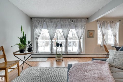 302 10230 114 Street  Edmonton, AB T5K 1R9