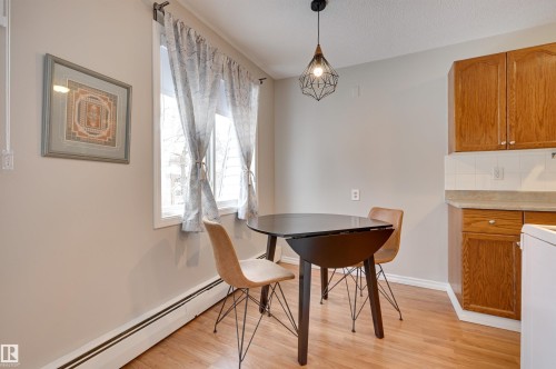 302 10230 114 Street, Edmonton, AB - Indoor