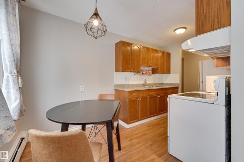 302 10230 114 Street, Edmonton, AB - Indoor