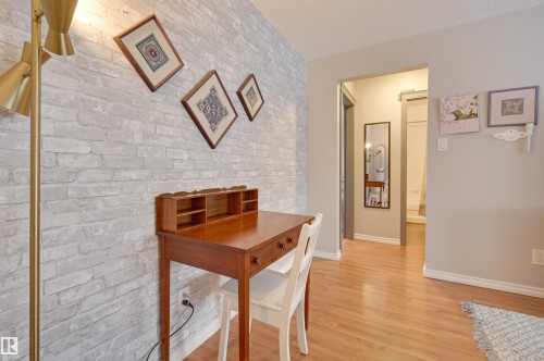 302 10230 114 Street, Edmonton, AB - Indoor