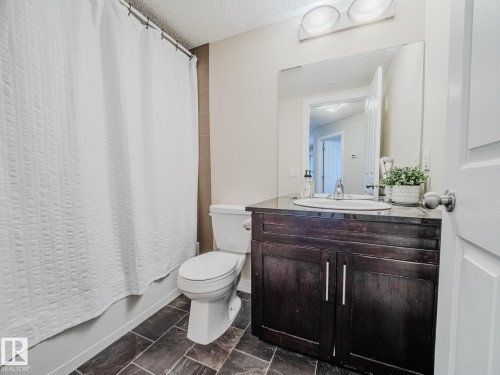 211 11803 22 Avenue, Edmonton, AB - Indoor Photo Showing Bathroom