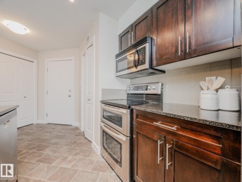 211 11803 22 Avenue, Edmonton, AB - Indoor Photo Showing Kitchen