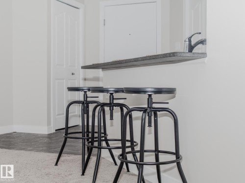 211 11803 22 Avenue, Edmonton, AB - Indoor Photo Showing Other Room