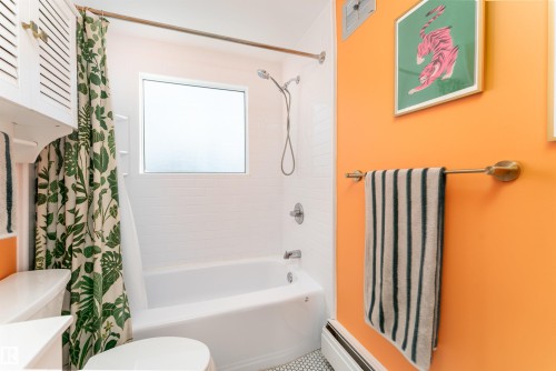 302 11435 41 Avenue, Edmonton, AB - Indoor Photo Showing Bathroom