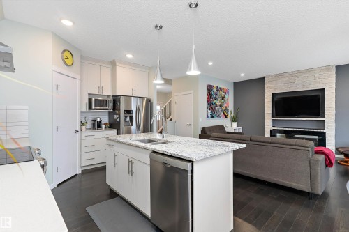 2927 11 Street, Edmonton, AB - Indoor Photo Showing Kitchen With Stainless Steel Kitchen With Double Sink With Upgraded Kitchen