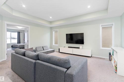 2927 11 Street, Edmonton, AB - Indoor Photo Showing Living Room