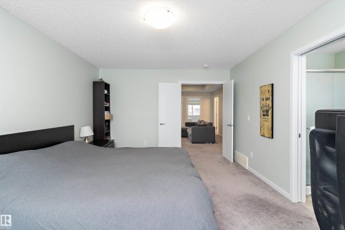 2927 11 Street, Edmonton, AB - Indoor Photo Showing Bedroom
