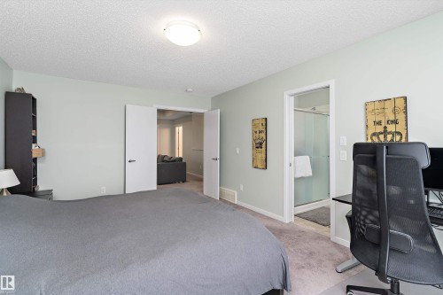2927 11 Street, Edmonton, AB - Indoor Photo Showing Bedroom