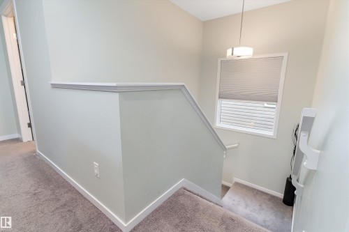 2927 11 Street, Edmonton, AB - Indoor Photo Showing Other Room