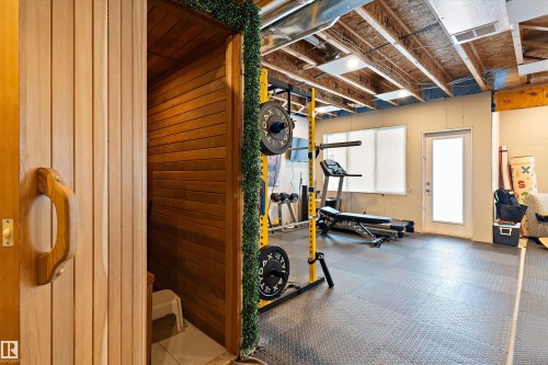 2927 11 Street, Edmonton, AB - Indoor Photo Showing Gym Room