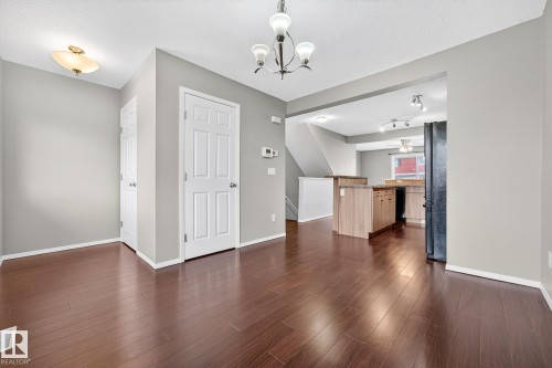 36 3751 12 Street, Edmonton, AB - Indoor Photo Showing Other Room