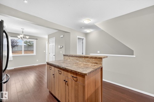 36 3751 12 Street, Edmonton, AB - Indoor