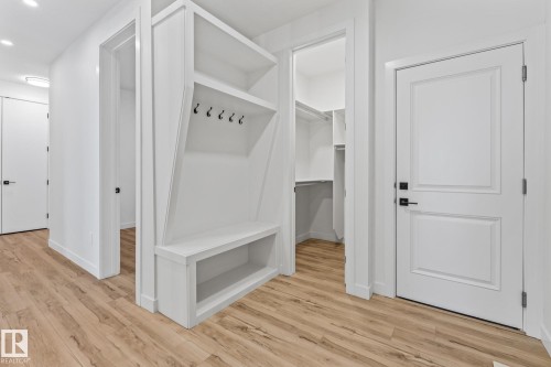 10 Enns Court, Fort Saskatchewan, AB - Indoor