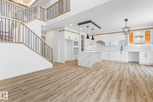 10 Enns Court, Fort Saskatchewan, AB - Indoor Photo Showing Kitchen