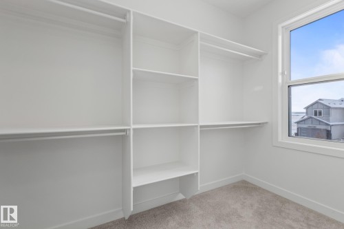 10 Enns Court, Fort Saskatchewan, AB - Indoor With Storage