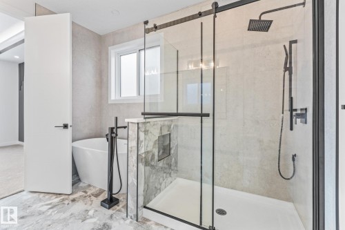 10 Enns Court, Fort Saskatchewan, AB - Indoor Photo Showing Bathroom
