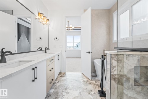 10 Enns Court, Fort Saskatchewan, AB - Indoor Photo Showing Bathroom