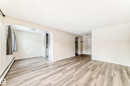 204 11420 40 Avenue, Edmonton, AB - Indoor Photo Showing Other Room