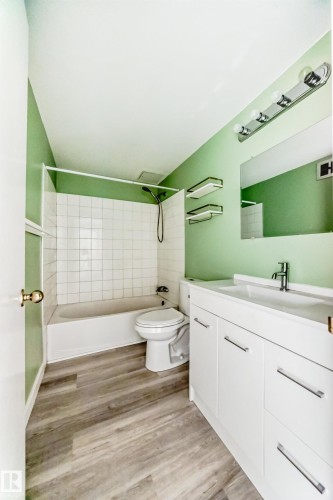 204 11420 40 Avenue, Edmonton, AB - Indoor Photo Showing Bathroom