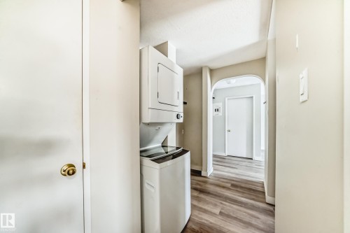 204 11420 40 Avenue, Edmonton, AB - Indoor Photo Showing Laundry Room