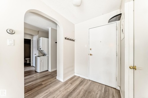 204 11420 40 Avenue, Edmonton, AB - Indoor Photo Showing Other Room