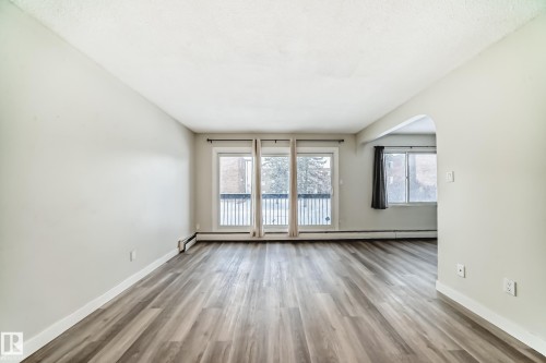 204 11420 40 Avenue, Edmonton, AB - Indoor Photo Showing Other Room