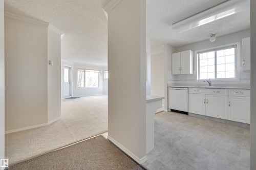 205 13450 114 Avenue, Edmonton, AB - Indoor