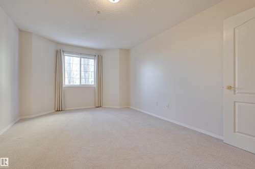 205 13450 114 Avenue, Edmonton, AB - Indoor Photo Showing Other Room