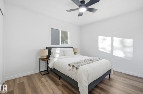 13507 124 Avenue, Edmonton, AB - Indoor Photo Showing Bedroom