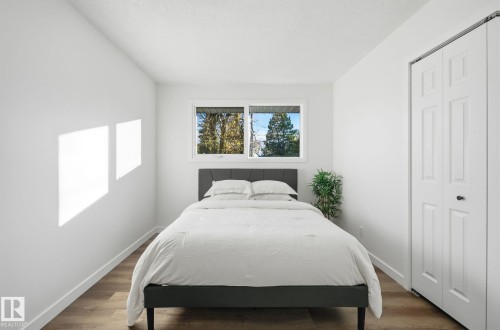13507 124 Avenue, Edmonton, AB - Indoor Photo Showing Bedroom