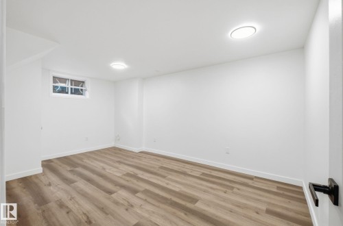 13507 124 Avenue, Edmonton, AB - Indoor Photo Showing Other Room