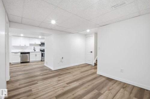 13507 124 Avenue, Edmonton, AB - Indoor