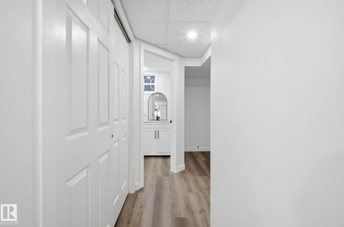 13507 124 Avenue, Edmonton, AB - Indoor Photo Showing Other Room