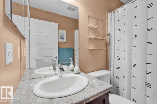 1853 28 Street, Edmonton, AB - Indoor Photo Showing Bathroom