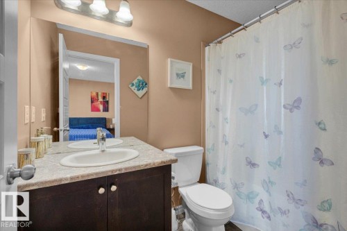 1853 28 Street, Edmonton, AB - Indoor Photo Showing Bathroom