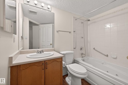 106 15499 Castle Downs Road, Edmonton, AB - Indoor Photo Showing Bathroom