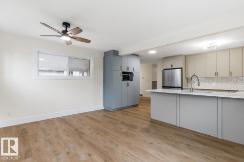 8316 68A Street, Edmonton, AB - Indoor Photo Showing Kitchen