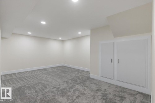 8316 68A Street, Edmonton, AB - Indoor Photo Showing Other Room
