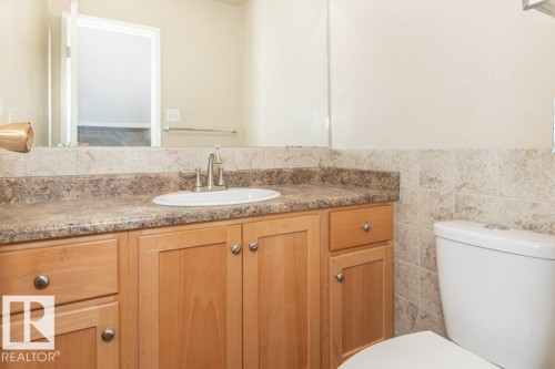 134 Kaskitayo Crest, Edmonton, AB - Indoor Photo Showing Bathroom