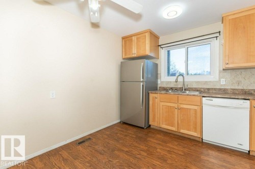 Edmonton, AB - Indoor Photo Showing Kitchen With Double Sink