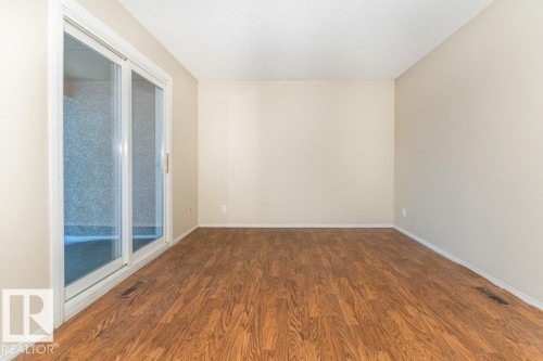 Edmonton, AB - Indoor Photo Showing Other Room
