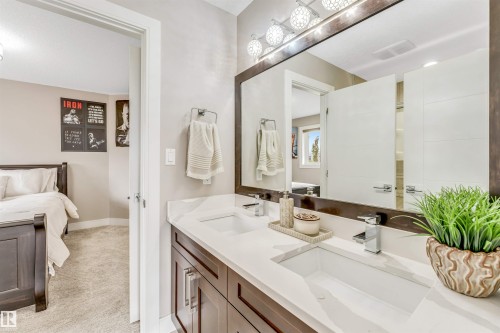 5503 Poirier Way, Beaumont, AB - Indoor Photo Showing Bathroom