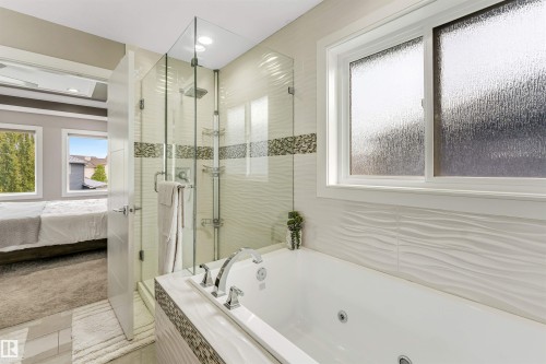 5503 Poirier Way, Beaumont, AB - Indoor Photo Showing Bathroom