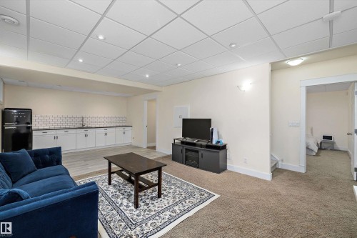 1644 Hector Road, Edmonton, AB - Indoor