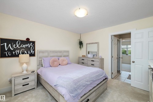 1644 Hector Road, Edmonton, AB - Indoor Photo Showing Bedroom